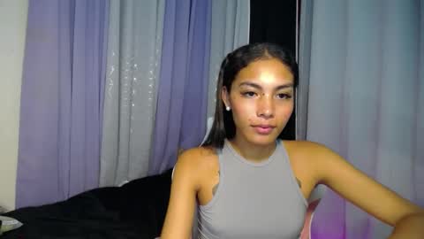 Snapshot of sweet_trishaxx chatting on 02-24-25, 06:27 Trisha online show from 02-24-25, 06:27