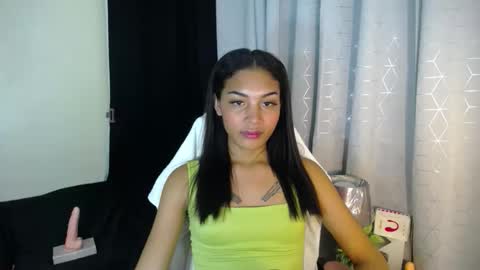 Snapshot of sweet_trishaxx chatting on 09-13-25, 06:40 Trisha online show from 09-13-25, 06:40
