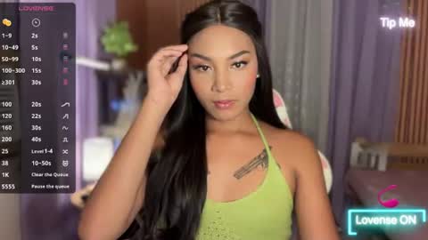 Snapshot of sweet_trishaxx chatting on 06-18-26, 10:52 Trisha online show from 06-18-26, 10:52