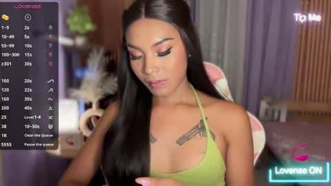 Snapshot of sweet_trishaxx chatting on 06-19-26, 11:03 Trisha online show from 06-19-26, 11:03