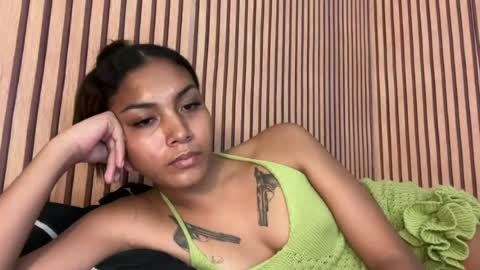 Snapshot of sweet_trishaxx chatting on 07-11-26, 05:15 Trisha online show from 07-11-26, 05:15