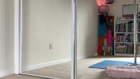 Heidi Brenner - Please check bio for schedule  FAQ online show from 04-17-26, 11:57