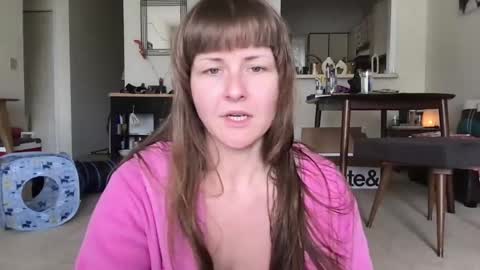 Heidi Brenner - Please check bio for schedule  FAQ online show from 05-31-26, 06:09