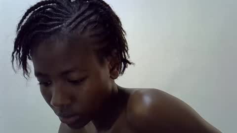 Snapshot of sweet_vee1 chatting on 02-02-26, 10:25 Princess vee online show from 02-02-26, 10:25