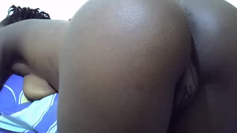 Snapshot of sweet_vee1 chatting on 02-24-26, 01:20 Princess vee online show from 02-24-26, 01:20