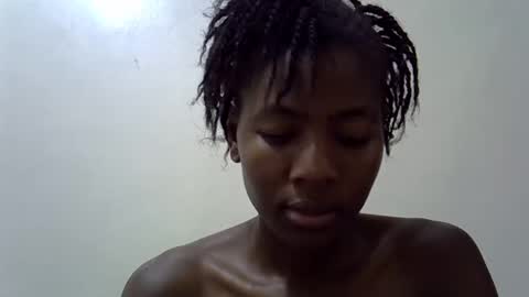 Snapshot of sweet_vee1 chatting on 03-01-26, 03:36 Princess vee online show from 03-01-26, 03:36