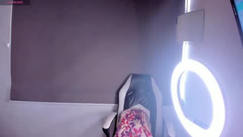 Snapshot of sweet_venom_ chatting on 01-14-26, 06:13 Angel online show from 01-14-26, 06:13