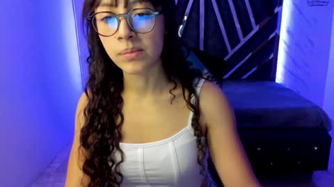 Snapshot of sweet_venus4 chatting on 01-07-25, 06:35 sweet_venus4 online show from 01-07-25, 06:35