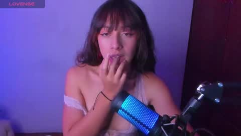 Snapshot of sweet_venus4 chatting on 03-05-25, 05:29 sweet_venus4 online show from 03-05-25, 05:29