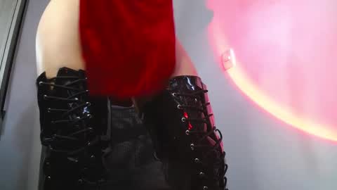 Snapshot of sweet_venus4 chatting on 09-18-25, 02:19 sweet_venus4 online show from 09-18-25, 02:19