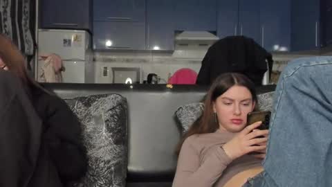 sweet_violetti online show from 02-10-25, 06:03
