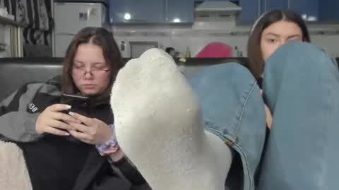 sweet_violetti online show from 02-13-25, 05:11
