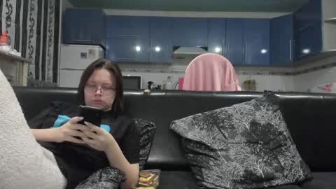 sweet_violetti online show from 02-26-25, 04:14