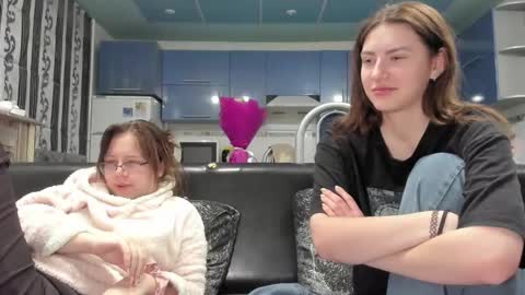 sweet_violetti online show from 02-28-25, 05:26