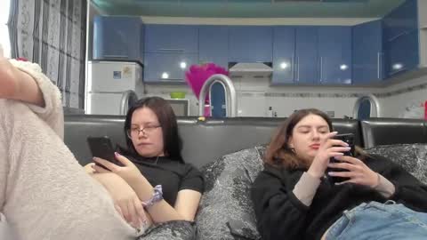 sweet_violetti online show from 03-05-25, 01:39