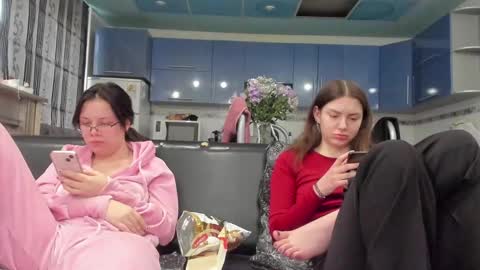 sweet_violetti online show from 03-11-25, 02:40