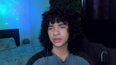 Snapshot of sweet_vond chatting on 05-04-26, 08:49 Steven independent model online show from 05-04-26, 08:49