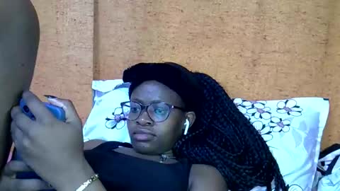 sweet_zarah online show from 04-15-26, 07:58