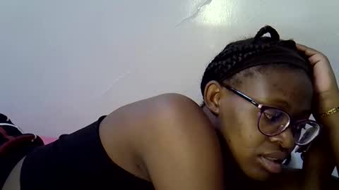 Snapshot of sweet_zarah chatting on 04-21-26, 01:42 sweet_zarah online show from 04-21-26, 01:42