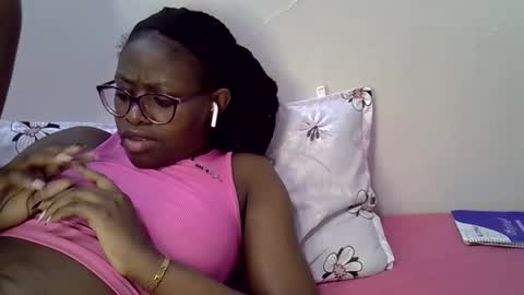 Snapshot of sweet_zarah chatting on 04-21-26, 04:34 sweet_zarah online show from 04-21-26, 04:34