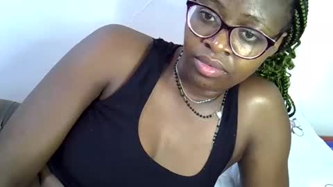 Snapshot of sweet_zarah chatting on 05-11-26, 04:04 sweet_zarah online show from 05-11-26, 04:04