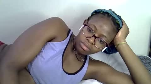Snapshot of sweet_zarah chatting on 05-13-26, 01:14 sweet_zarah online show from 05-13-26, 01:14