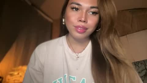 Snapshot of sweetalexa19 chatting on 12-31-24, 08:26 alexa your one and only queen online show from 12-31-24, 08:26