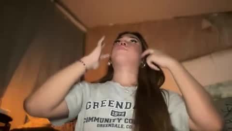 Snapshot of sweetalexa19 chatting on 02-17-25, 05:47 alexa your one and only queen online show from 02-17-25, 05:47