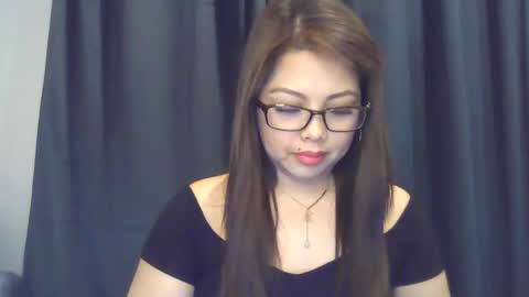 Snapshot of sweetangel_dharlene chatting on 03-28-26, 06:07 sweetangel_dharlene online show from 03-28-26, 06:07