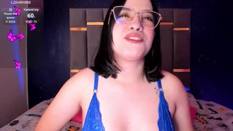 Snapshot of sweetanniie_ chatting on 11-07-25, 04:01 Annie online show from 11-07-25, 04:01