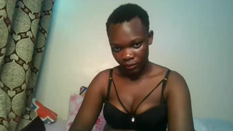 Snapshot of sweetassbabe20 chatting on 06-18-26, 11:36 Sweetass online show from 06-18-26, 11:36