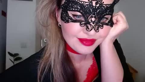 Diana online show from 12-28-24, 01:08