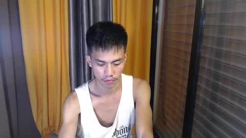 Snapshot of sweetbigcockz chatting on 02-06-25, 12:48 sweetbigcockz online show from 02-06-25, 12:48