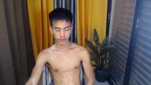 Snapshot of sweetbigcockz chatting on 02-13-25, 05:22 sweetbigcockz online show from 02-13-25, 05:22