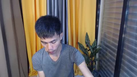 Snapshot of sweetbigcockz chatting on 02-14-25, 02:33 sweetbigcockz online show from 02-14-25, 02:33