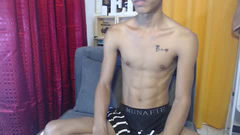 Snapshot of sweetbigcockz chatting on 11-17-25, 09:20 sweetbigcockz online show from 11-17-25, 09:20