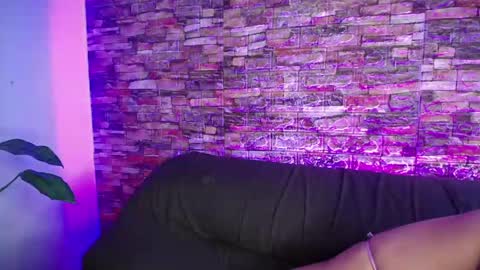Snapshot of sweetbloomcs chatting on 05-11-26, 04:15 sweetbloomcs online show from 05-11-26, 04:15