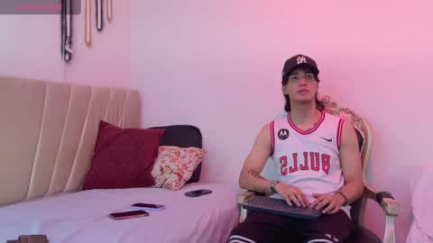 Snapshot of sweetbutspicy_ chatting on 06-06-26, 11:59 sweetbutspicy online show from 06-06-26, 11:59