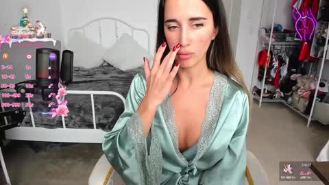 Snapshot of sweetbuttocks chatting on 01-17-25, 06:02 Anna online show from 01-17-25, 06:02