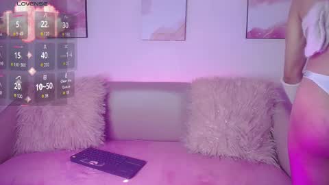 Snapshot of sweetcameron_ chatting on 01-16-25, 08:36 Cameron online show from 01-16-25, 08:36