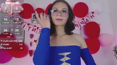 Snapshot of sweetcameron_ chatting on 02-17-25, 12:32 Cameron online show from 02-17-25, 12:32