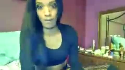Snapshot of sweetcarimilla83 chatting on 06-28-26, 08:20 Jillian online show from 06-28-26, 08:20