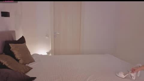 Snapshot of sweetcherryblonde chatting on 10-31-25, 09:10 Barbie online show from 10-31-25, 09:10