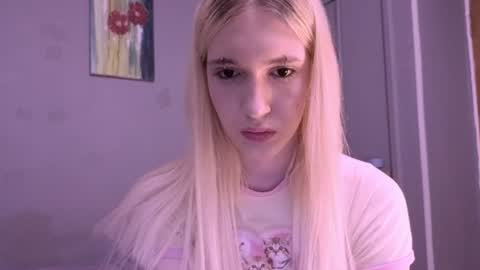 sweetcrystalll online show from 07-16-26, 11:44