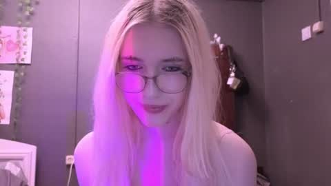 sweetcrystalll online show from 07-21-26, 12:35