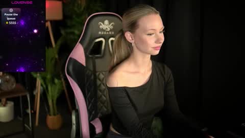 Lina online show from 03-20-26, 05:07