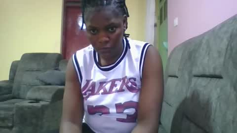 Snapshot of sweetdarkskin chatting on 09-29-25, 08:41 CLARIS online show from 09-29-25, 08:41