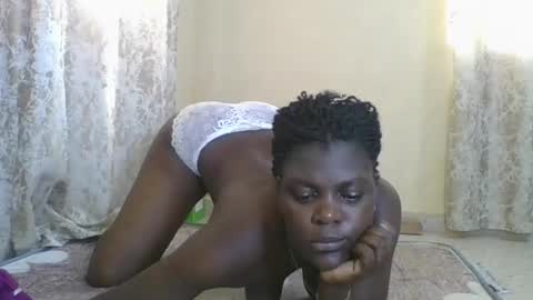 Snapshot of sweetdarkskin chatting on 05-19-26, 04:19 CLARIS online show from 05-19-26, 04:19