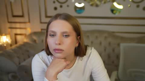 Amelia online show from 09-17-25, 10:06