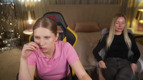 Amelia online show from 10-07-25, 02:14